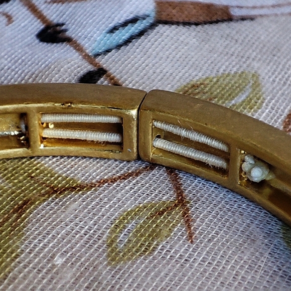 Lia Sophia Matte Brass Peridot Rhinestone August Birthstone Birthday Bracelet - Picture 6 of 7